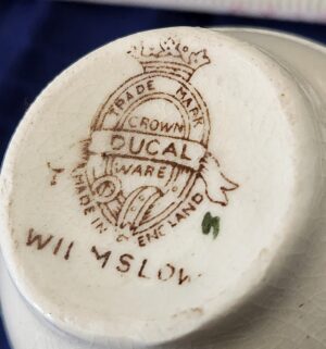 w67- Ducal Crownware. Cups & Saucers - Image 3