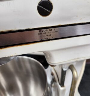 y10- Vintage KitchenAid Model K5-A Mixer - Image 3