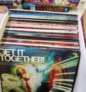 y79- 2 boxes of vinyl records - Image 3