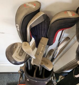 b78- 2 sets of golf clubs - Image 3