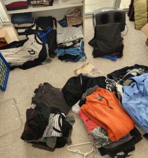 b191- HUGE Closet of Mens, some womens clothing. Sizes M to XXL. XS for women - Image 7