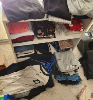 b191- HUGE Closet of Mens, some womens clothing. Sizes M to XXL. XS for women - Image 9