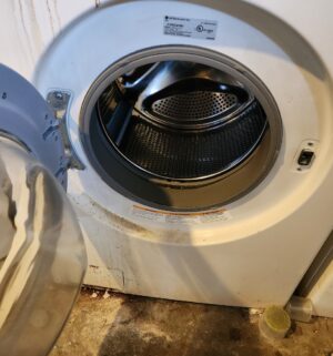 c25- LG Tromm Direct Drive Washer. Fully Tested. Works - Image 4