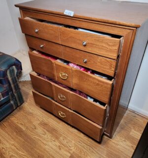 d65- Mid Century LA Period Dresser Chest - Image 4