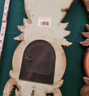 d171- Pair of pineapple clocks - Image 3