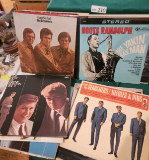 d210- record collection - Image 3