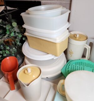 d228- Tupperware Collection - Image 3