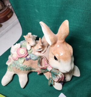 d238- pair of fitz and floyd rabbits - Image 3