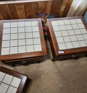 pa11- Tile Top Coffee Table & End Table Set. Great Quality - Image 3