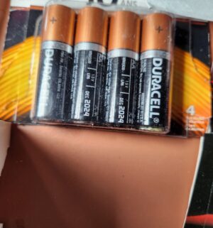 pa26- good batteries, light bulbs, household tools - Image 3