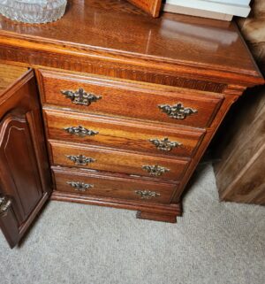 pa59- Kincaid 12 Drawer Dresser. Amazing Shape. Solid Wood - Image 3