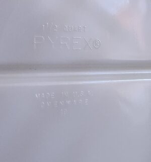 pa91- vintage pyrex dishes - Image 4