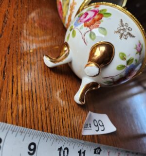 pa99- Vintage Footed Porcelain Trinket Box - Image 3