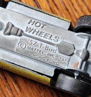pa102- Matchbox Case w/ 1960-1980 hot wheels - Image 7