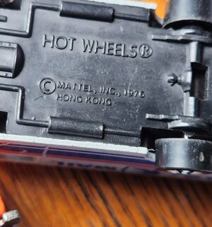 pa102- Matchbox Case w/ 1960-1980 hot wheels - Image 9