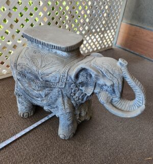 pa116- Ceramic Elephant Plant Stand - Image 3