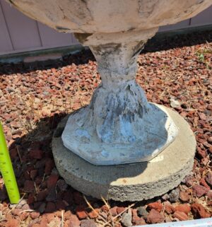 pa118- Cement Bird Bath - Image 3