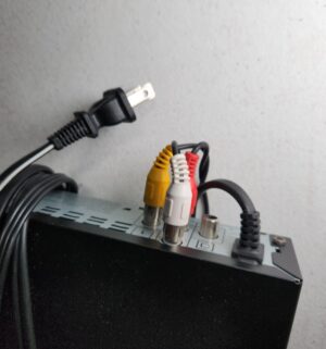 pb69- Sanyo DVD Player. No remote. Works - Image 3
