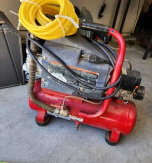 g24- Craftsman Electric Air Compressor. Tested/Works - Image 3