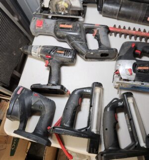 g147- HUGE Collection of Craftsman 19.2V Power Tools. All work. Charger + 2 good Batteries - Image 5