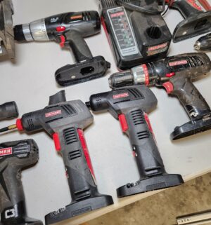 g147- HUGE Collection of Craftsman 19.2V Power Tools. All work. Charger + 2 good Batteries - Image 8