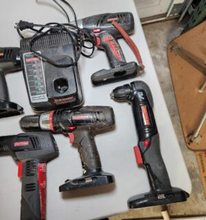 g147- HUGE Collection of Craftsman 19.2V Power Tools. All work. Charger + 2 good Batteries - Image 9