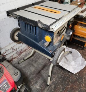 h98- Ryobi 10 inch portable table saw. Tested/works. - Image 3