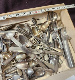 n33- Silverplate Flatware Collection - Image 3