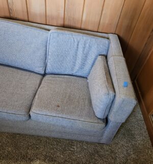 m16- Sofa with pull out bed. Very clean - Image 3