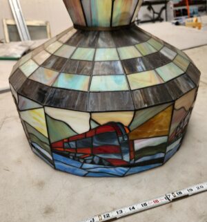 n124- Vintage Stained Glass Lamp - Image 4