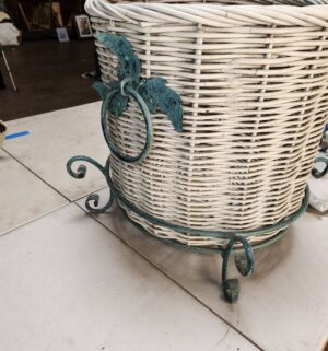 n131- Large Wicker Basket w/ iron base - Image 3