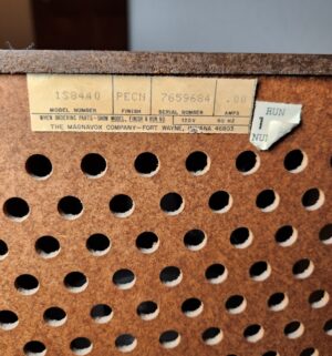 p88- Pair of Magnavox 1S8440 Speakers - Image 3