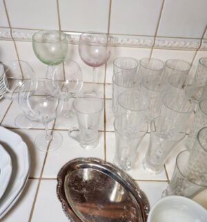 p94- glass ware - Image 3