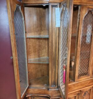 p98- 2 Piece China Hutch. Great Shape - Image 3