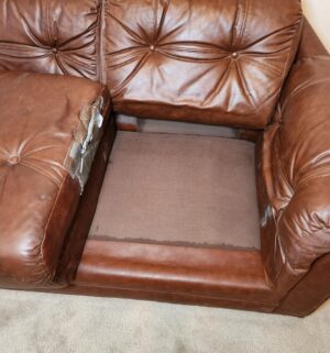 q1- Vintage Brown leather loveseat. Great shape - Image 4