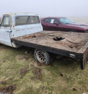 w1- 1968 GMC Flat Bed Truck. Non Running. No Keys. Clean Title. Pink Slip Transfer - Image 8