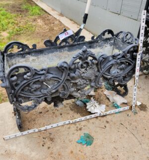 y11- iron planter - Image 3