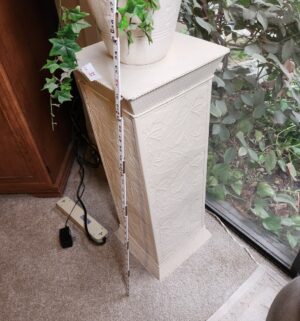 y31- tin pedestal, vase - Image 3