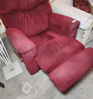 y109- La Z boy recliner - Image 3