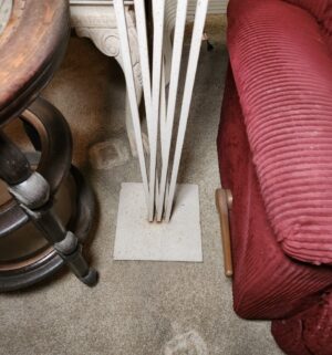 y110- tall iron candle stand - Image 3