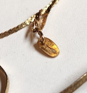 z61- Scrap 14kt Gold Necklaces. - Image 3