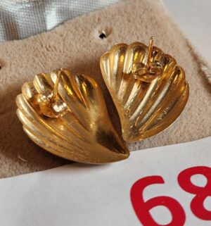 z68- 14kt Gold Earring Set. From Mervyns - Image 3