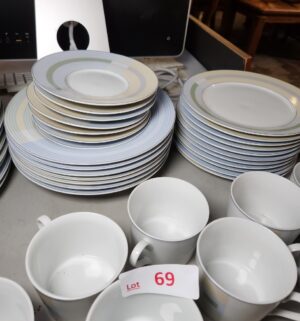 b69- Studio Nova Dish Set. Chips seen - Image 3