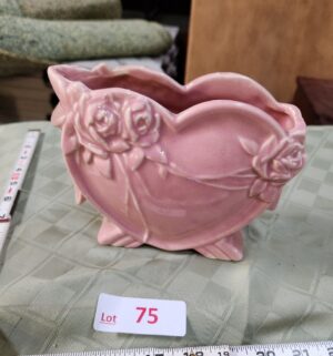 b75- vintage heart planter - Image 3