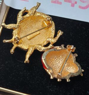 po1494- 2 Lady Bug Pins - Image 3