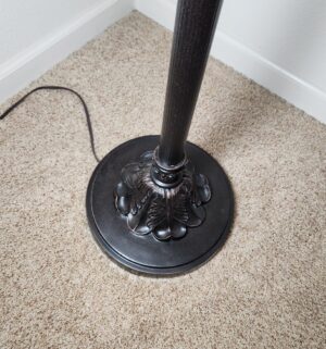 f6- Glass Shade Floor Lamp. Excellent Condition - Image 5