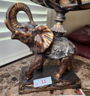 f11- Elephant Centerpiece. Great Condition - Image 3