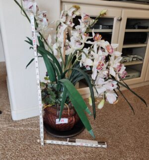 f28- Fake Floral Bouquet