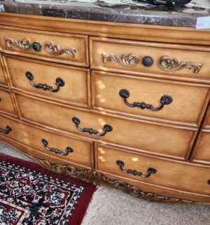 f50- Bombay Style 7 Drawer Dresser. Amazing Condition. 2nd Floor - Image 3