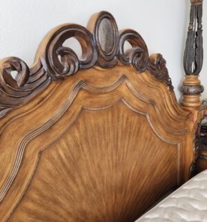f53- Easter King Poster Bed Frame Only. Beautiful Condition. 2nd Floor. - Image 6